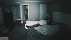 Фота камера ў спальні
