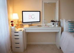 Bedroom Tables Photo