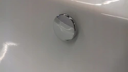 Фото отверстия в ванной