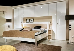Спальня встроенным кроватью фото