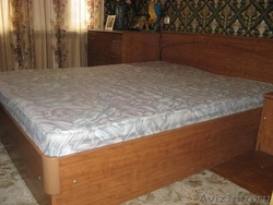 Used bedroom set photo