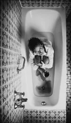 Photo in the bath bw