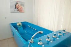 Фота ванны з масажам