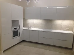 White acrylic kitchen photo