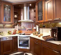 Kitchen Design With Hood In The Corner