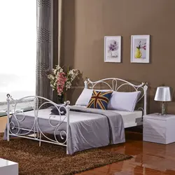Дизайн Спальни С Белой Кроватью Металлической