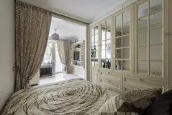 Красивый дизайн спальни одно окно