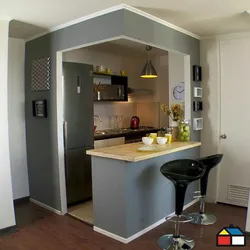 Kitchen design with entrance in the middle