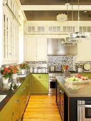 Tasteful Kitchen Design With Backsplash