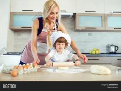 Фота мая мама дома на кухні