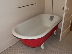 Photo Of The Bathtub From The Outside
