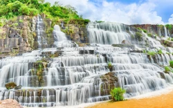 Kitchen Waterfall Photo