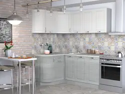 White sandalwood kitchen photo