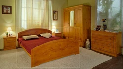 Pine bedroom photo
