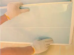 Як наклеіць фота ў ваннай