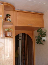 Photos of small kitchens with mezzanines