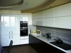 Кухня белая с пеналом фото