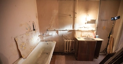 Bath in old houses photo