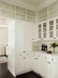 Kitchen photo shelves up to the ceiling