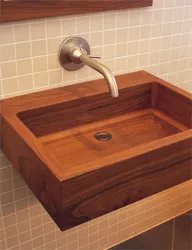 Taxta vanna otağı lavabo fotoşəkili