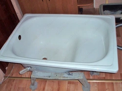 Acrylic or cast iron bathtub photo