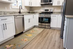 Vinyl laminate flooring photo in the kitchen
