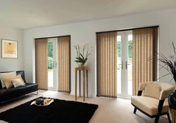 Curtains and blinds in the living room photo