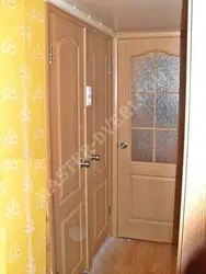 Photo of bathroom door at 60