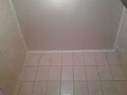 Bathroom floor and ceiling photo