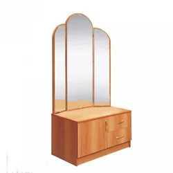 Photo of a dressing table in the hallway