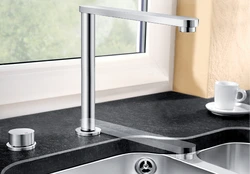 Pull-Out Faucet For Kitchen Photo