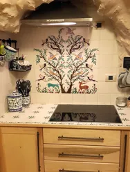 Paint an apron in the kitchen photo