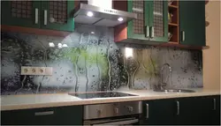 Рифленое стекло на кухне фото