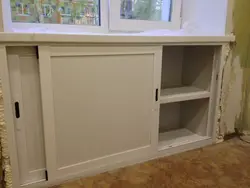 Холодный шкаф на кухне фото