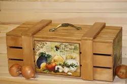 Деревянный ящик на кухне фото