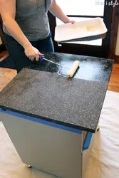 Painting countertops in the kitchen photo