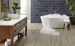 Moisture-resistant laminate in the bathroom photo