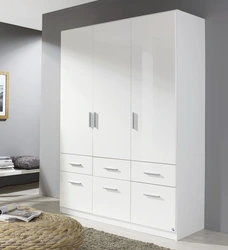 Bedroom Wardrobe With Drawers Photo