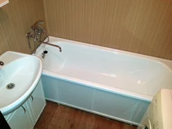 Photos of bathtubs with no space