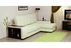 Угловой светлый диван в гостиную фото