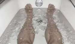 Banyoda oyoqsiz vannalar fotosuratlari