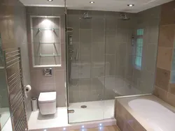 Bathtub with tile partition photo