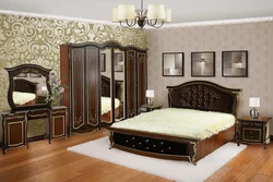 Bedroom set on vikaline in photo