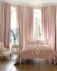 Curtains for bedroom photo in roses