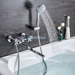 Bathtub And Faucets With Long Photo
