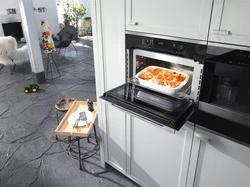 Убудаваная электрычная духоўка для кухні фота