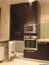 Кухня с духовкой в шкафу фото