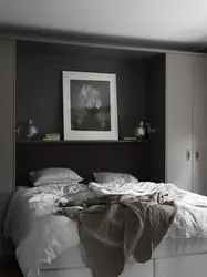 Шкаф серо белый в спальню фото
