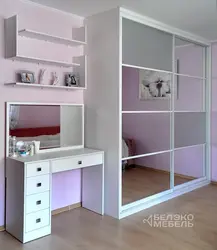 Шкафы со столиком в спальню фото