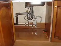 How to install pipes in the kitchen photo